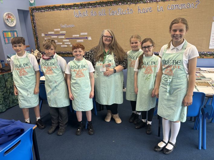 708_708_c598181cb64b932fffed8f8b3bd6ea73.jpeg?m=1761226856